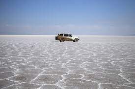 دریاچه نمک قم به بحران زیست محیطی تبدیل می شود
