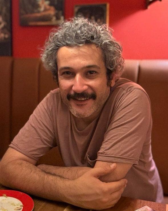 سینا انعام زاده