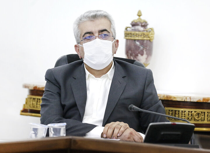 وزیر نیرو: هزینه خرید واکسن کرونا از منابع ایران در عراق پرداخت می‌شود