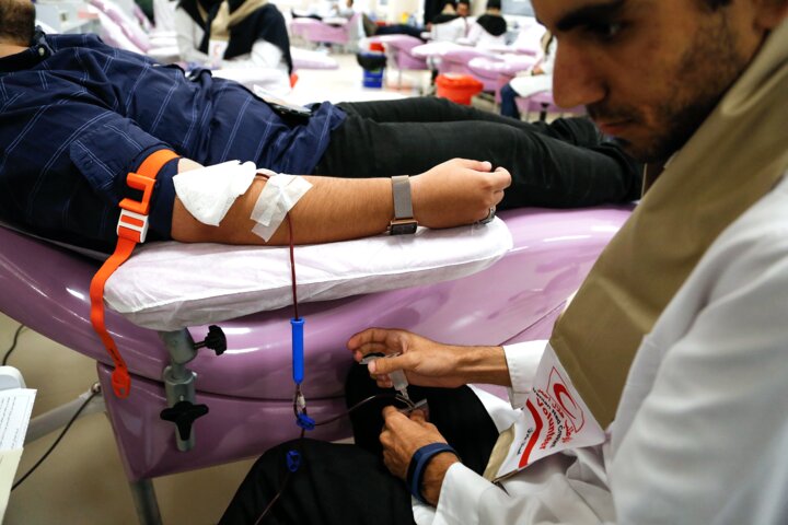 اجرای طرح پویش اهدا خون توسط کارکنان درمانی کردستان


