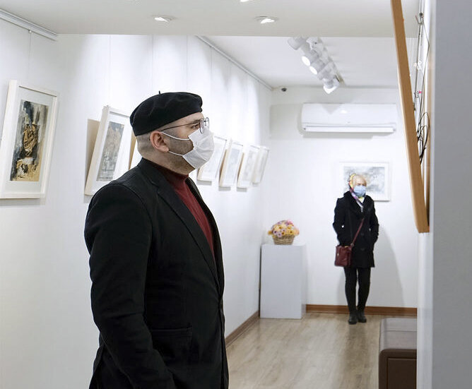 فعالیت گالری ها در تهرانِ قرمز