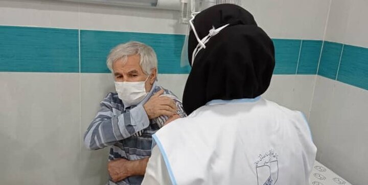 تزریق واکسن کرونا در مراکز توانبخشی تهران