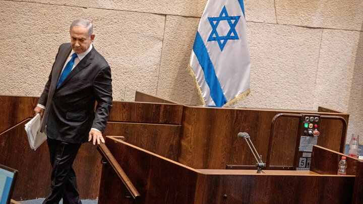 نتانیاهو بالاخره مقر نخست‌وزیری را ترک کرد
