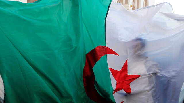 انتخاب یک نماینده مستقل به عنوان رئیس پارلمان الجزایر برای اولین بار
