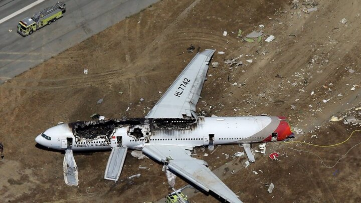 سقوط یک هواپیمای آموزشی در منطقه مسکونی در ایالت تگزاس