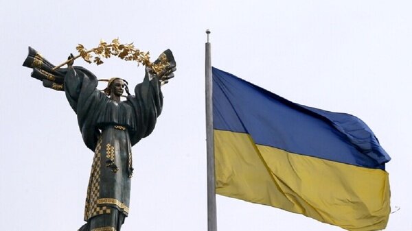 تلاش معترضان اوکراینی برای حمله به منزل رئیس‌جمهوری سابق