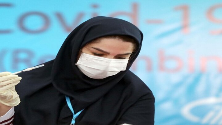 آغاز تزریق نوبت سوم واکسن کرونا به کادر درمان در استان بوشهر 
