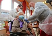 تزریق دُز سوم واکسن کرونا به افراد بالای ۷۰ سال در اسپانیا