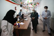 بازدید زالی از روند واکسیناسیون ضربتی دانش آموزان تهرانی