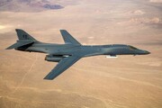 پرواز بمب‌افکن راهبردی «بی-۱ بی» آمریکا بر فراز خلیج‌فارس و خاورمیانه