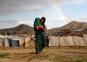 توزیع بسته غذایی ماهانه برای پناهجویان افغانستانی از سوی هلال احمر