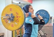 رکورد شکنی به سبک دختر وزنه‌بردار ایرانی