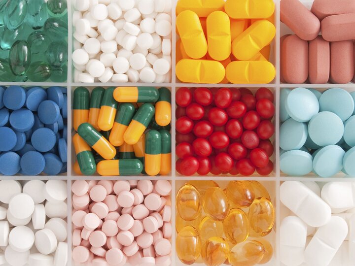 واردات دارو تا پایان سال ۵۰ درصد کاهش می‌یابد