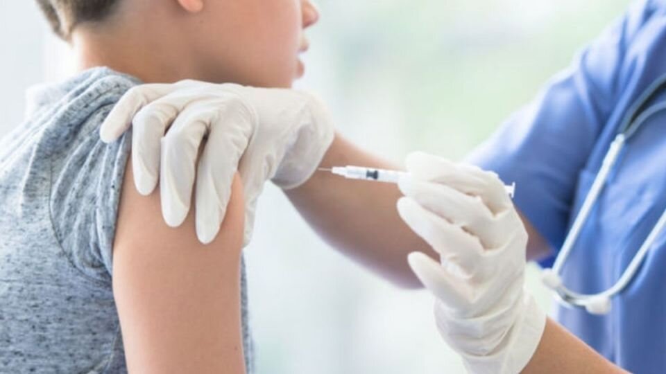 پاستوکووک و سینوفارم، واکسن‌های مجاز برای ۵ تا ۱۸ ساله‌ها