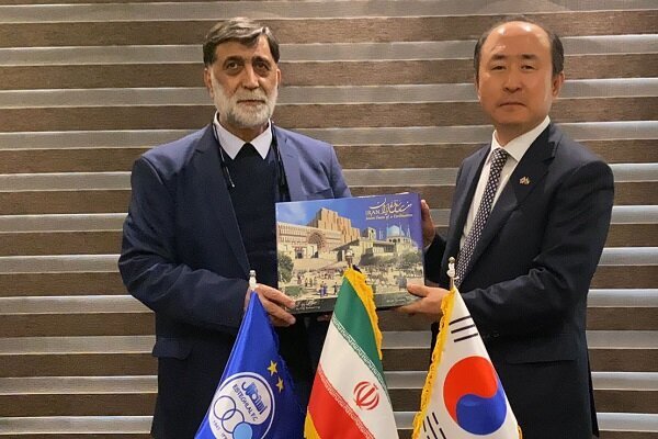 مدیرعامل استقلال با سفیر کره‌جنوبی دیدار کرد