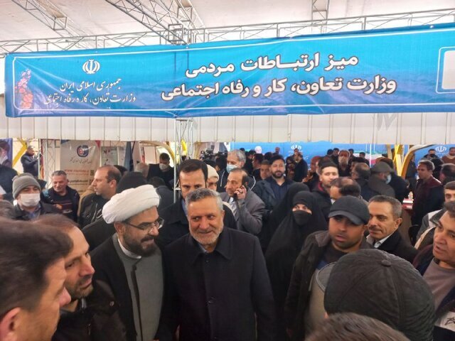 حضور وزیر کار در راهپیمایی سالگرد پیروزی انقلاب اسلامی
