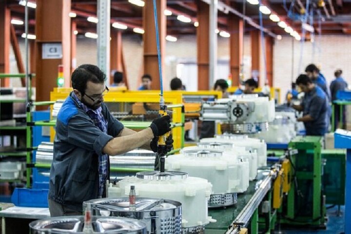 کاهش ۴۰ درصدی تعداد واحدهای تولیدی دارای حقوق معوق در استان مرکزی 