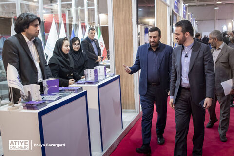 بازدید معاون اقتصادی و سرمایه‌گذاری سازمان تامین اجتماعی از نمایشگاه توانمندی‌های صادراتی ایران