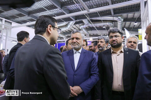 بازدید وزیر تعاون،کار و رفاه اجتماعی و مدیرعامل سازمان تأمین‌اجتماعی از نمایشگاه توانمندی‌های صادراتی ایران