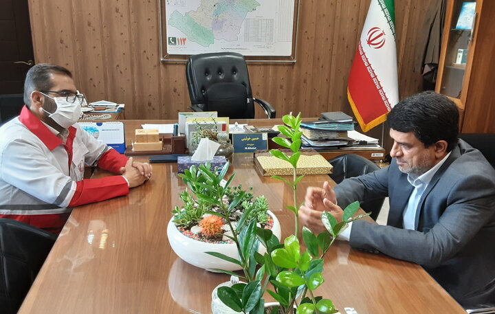 عضویت افتخاری مدیرکل تامین‌اجتماعی استان قزوین در جمعیت هلال احمر 
