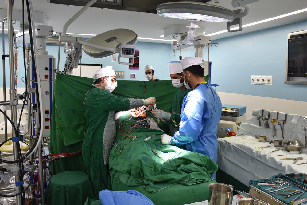 جراحی موفقیت‌آمیز «بنتال و تعویض دریچه میترال» در بیمارستان شریعتی اصفهان