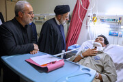عیادت رئیس‌جمهور از مجروحان جنایت تروریستی کرمان