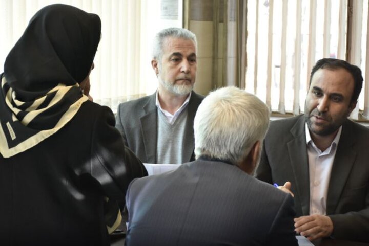 برگزاری میز ارتباطات مردمی بهزیستی استان کرمانشاه با حضور مدیرکل بهزیستی استان