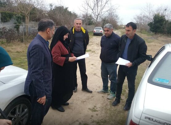 بازدید میدانی مدیرکل بهزیستی مازندران از روستاهای تای منگلاب و پارو محله بابلسر 