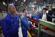دیدار رئیس‌جمهور با کارگران کارخانه ایران خودرو دیزل