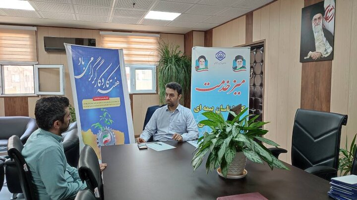برپایی میزخدمت مدیرکل تامین اجتماعی استان البرز به مناسبت گرامیداشت هفته کار و کارگر