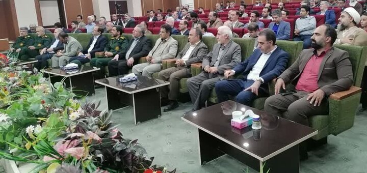 برگزاری مراسم تجلیل از کارگران و واحدهای نمونه کارگری استان قم