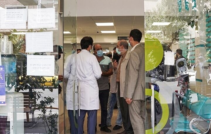 بازدید سازمان بازرسی از داروخانه‌های تهران