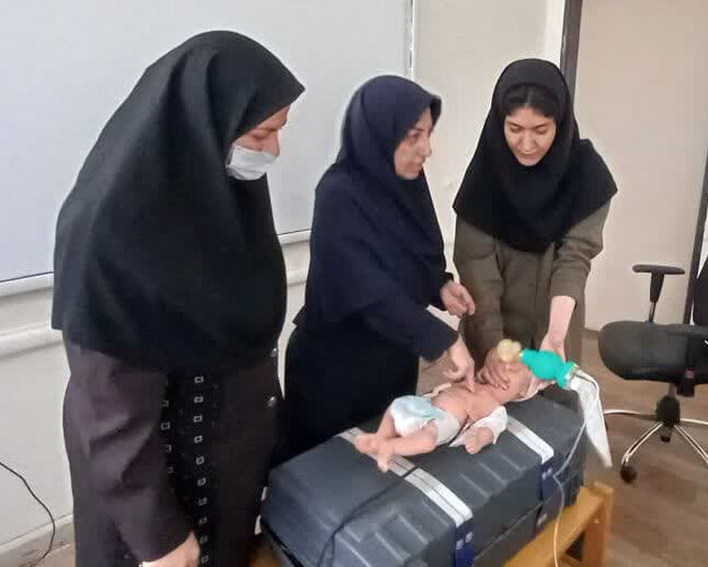 برگزاری کارگاه آموزشی "CPR نوزاد" در بیمارستان تامین اجتماعی خاتم الانبیاء(ص) گنبدکاووس
