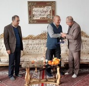 دیدار مدیر درمان تامین اجتماعی زنجان با همکار بازنشسته و رزمنده دوران دفاع مقدس