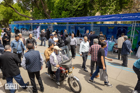 حضور وزیر تعاون، کار و رفاه اجتماعی در نماز جمعه پنجم اردیبهشت