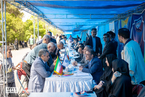 حضور وزیر تعاون، کار و رفاه اجتماعی در نماز جمعه پنجم اردیبهشت